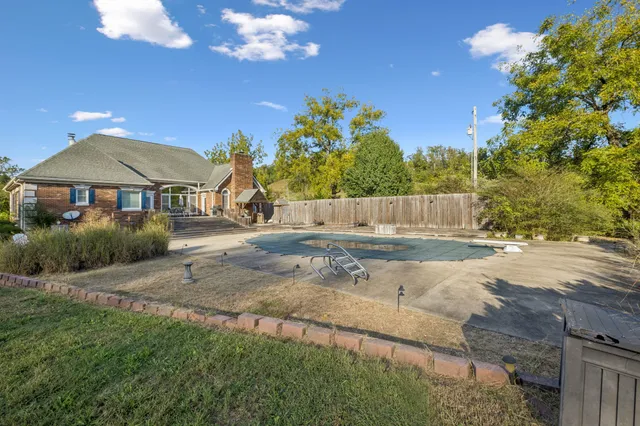 $615,000 | 1825 Highway 13, Waverly, TN 37185