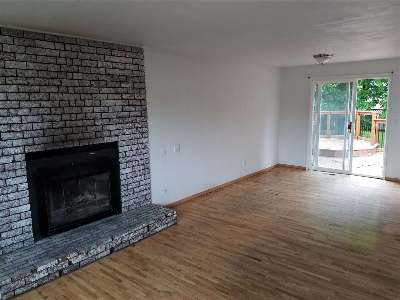 812 Chestnut Street Cheney, WA 99004 - Photo 3 of 17 Gallery Image 3
