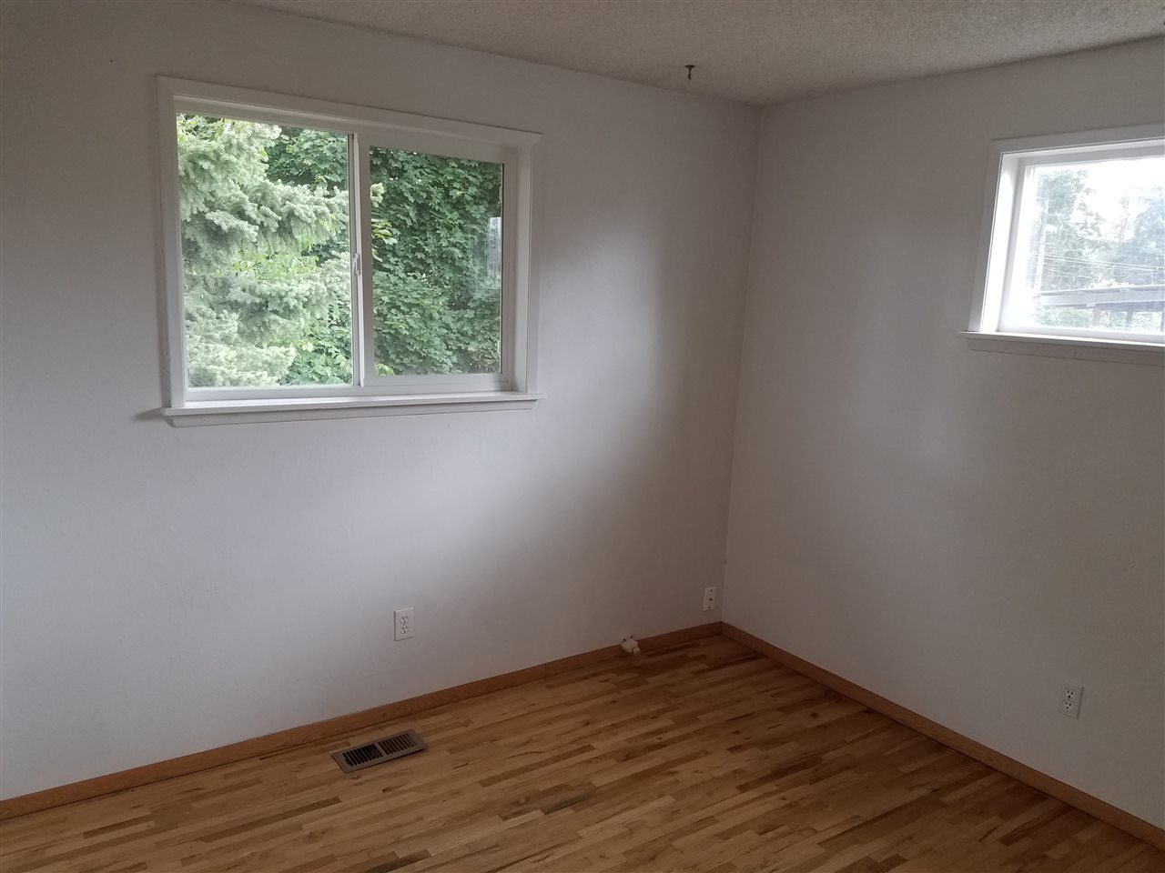 812 Chestnut Street Cheney, WA 99004 - Photo 7 of 17 Gallery Image 7
