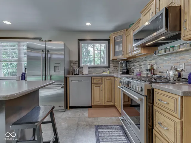 $555,000 | 6323 Antelope Drive, Nineveh, IN 46164