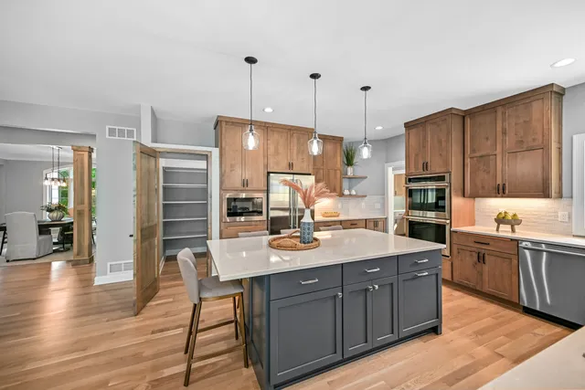$1,345,000 | S76W25745 Prairieside Drive, Waukesha, WI 53189