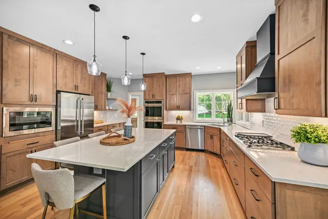 $1,345,000 | S76W25745 Prairieside Drive, Waukesha, WI 53189