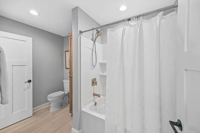 $1,345,000 | S76W25745 Prairieside Drive, Waukesha, WI 53189