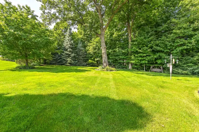 $1,345,000 | S76W25745 Prairieside Drive, Waukesha, WI 53189