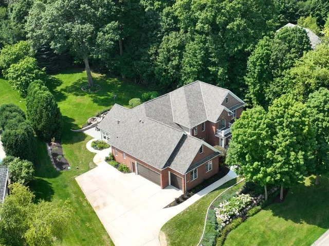 $1,345,000 | S76W25745 Prairieside Drive, Waukesha, WI 53189
