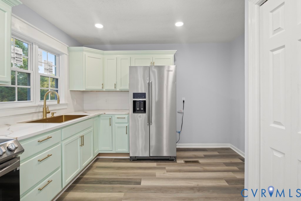 2617 Courtland Road Petersburg, VA 23805 - Photo 2 of 25