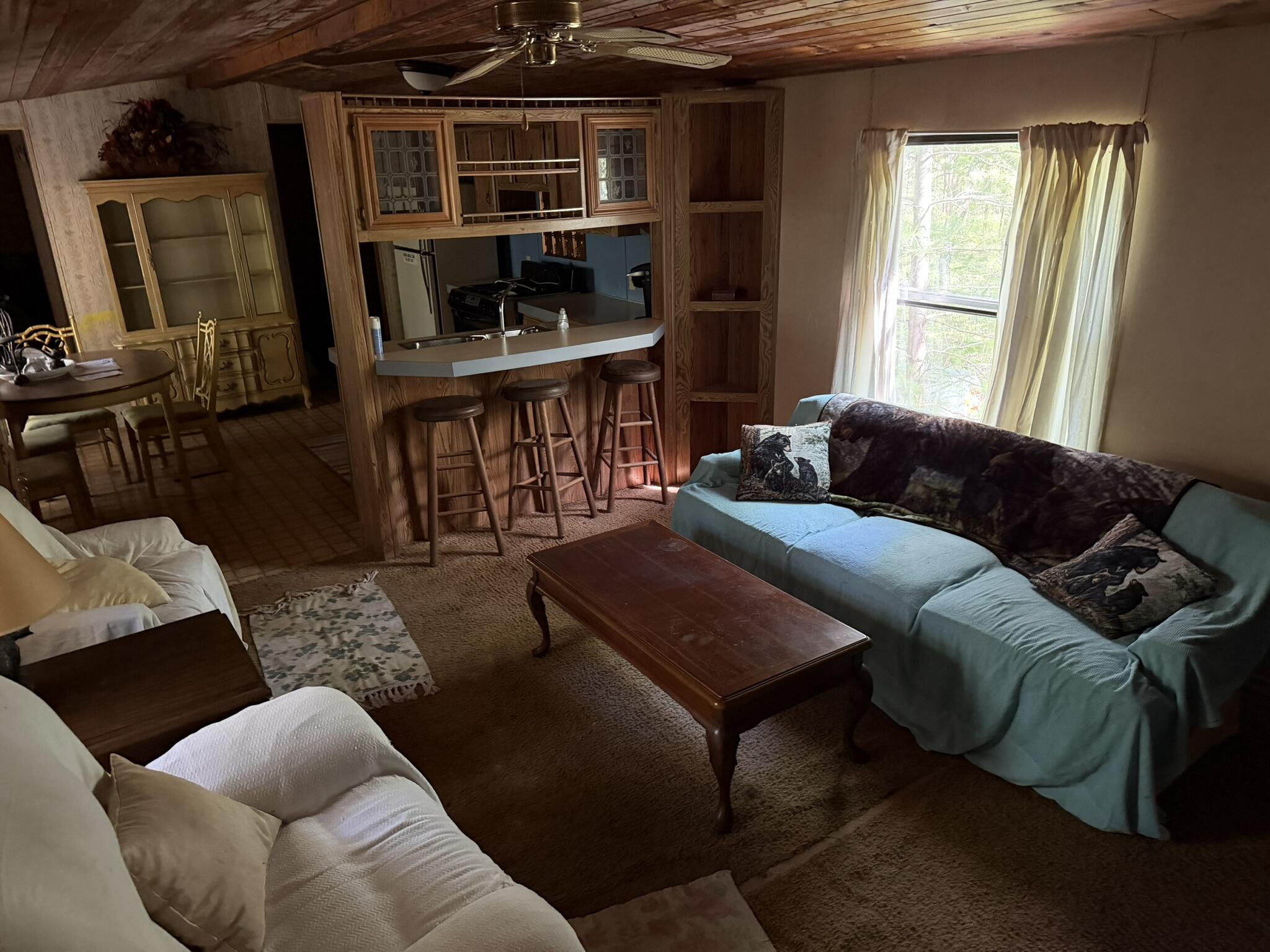 7363 Riverside Drive Manistee, MI 49660 - Photo 3 of 29 Living Room
