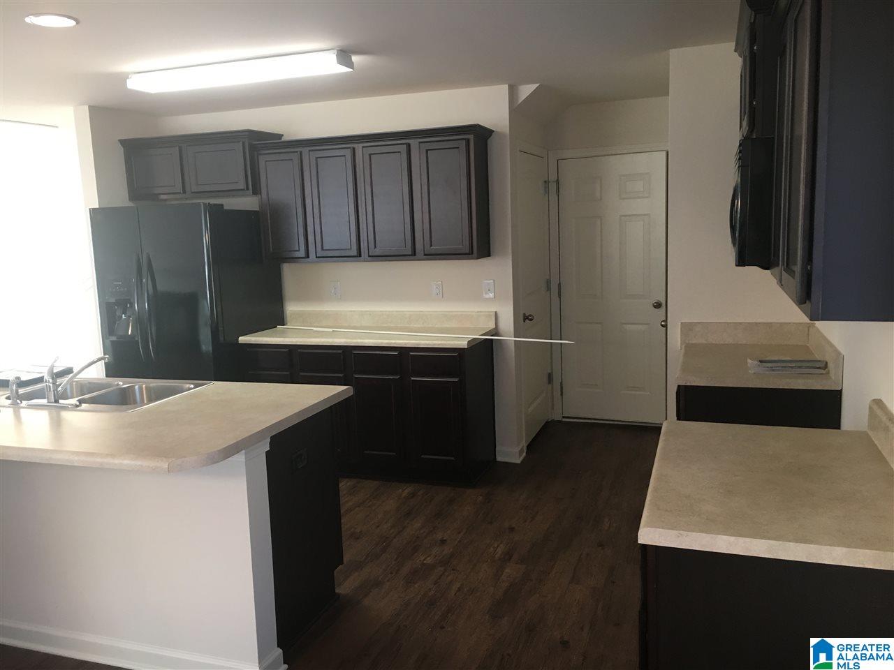 2046 Kerry Circle, Unit 61 Calera, AL 35040 - Photo 2 of 22