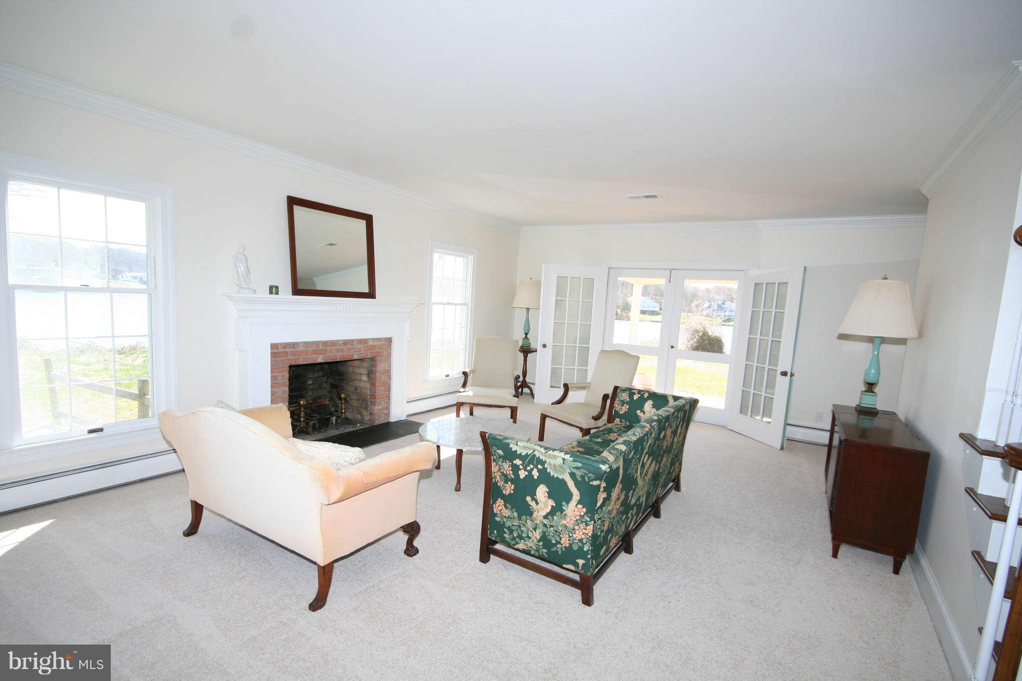 13648 Store Road Lusby, MD 20657 - Photo 11 of 23 Living Room