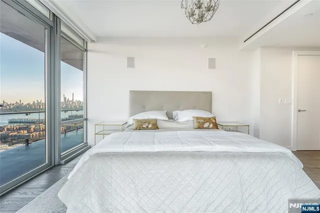 $1,480,000 | 320 Adolphus Avenue, Unit 916, Cliffside Park, NJ 07010