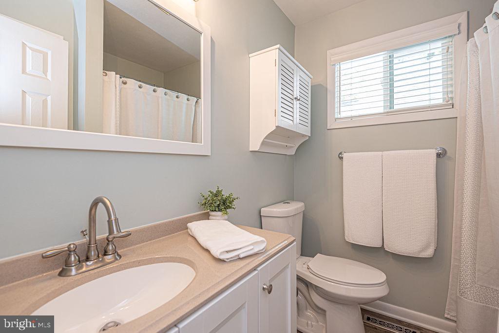 31 Brookside Road Ocean Pines, MD 21811 - Photo 57 of 96 1st Floor Primary Bath