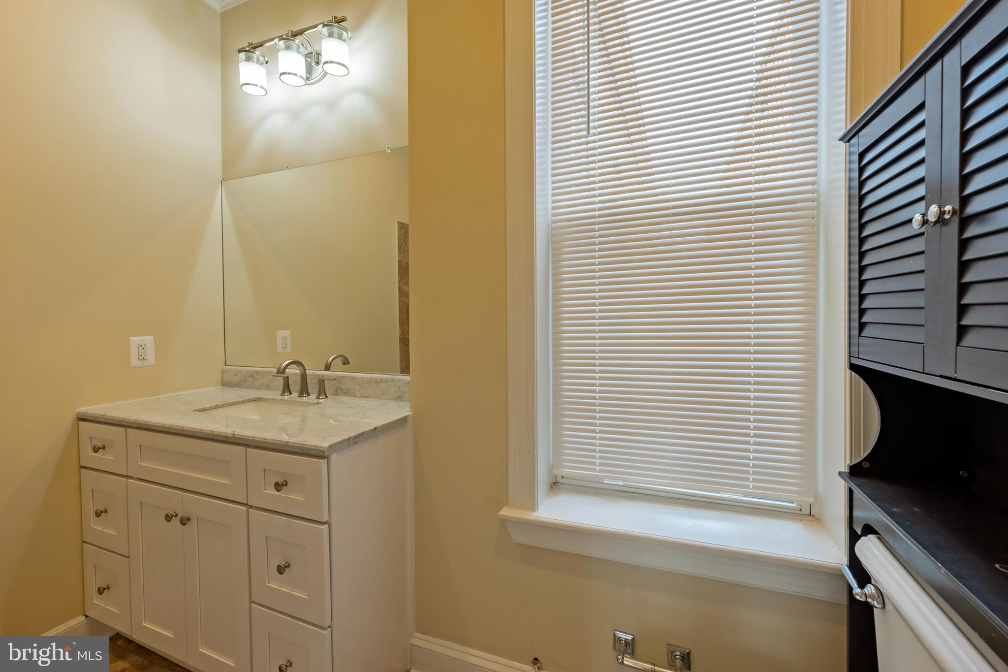 45 R Street Northwest, Unit 2 Washington, DC 20001 - Photo 18 of 28
