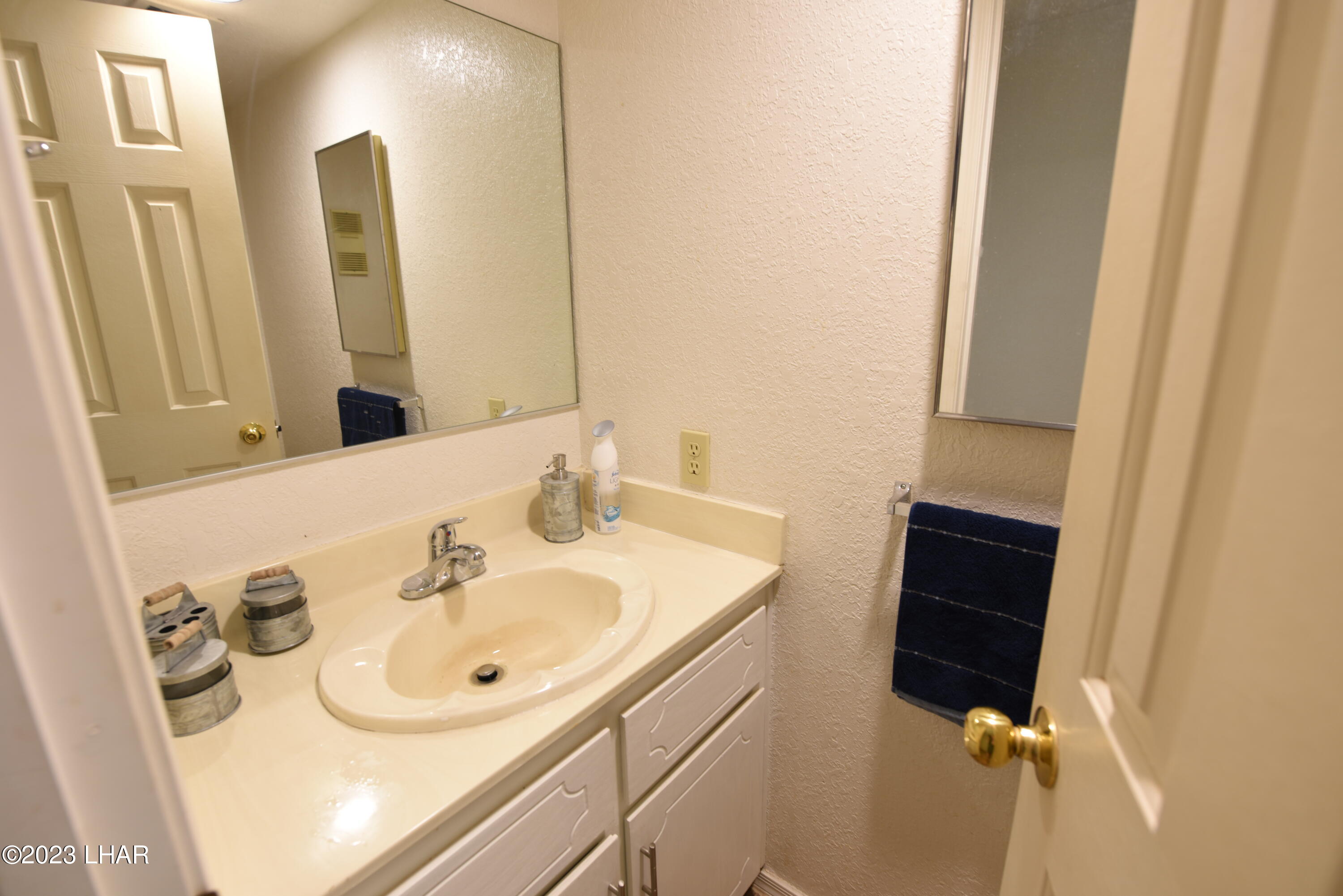 8625 Riverside Drive, Unit 70 Parker, AZ 85344 - Photo 18 of 29 DSC_5226