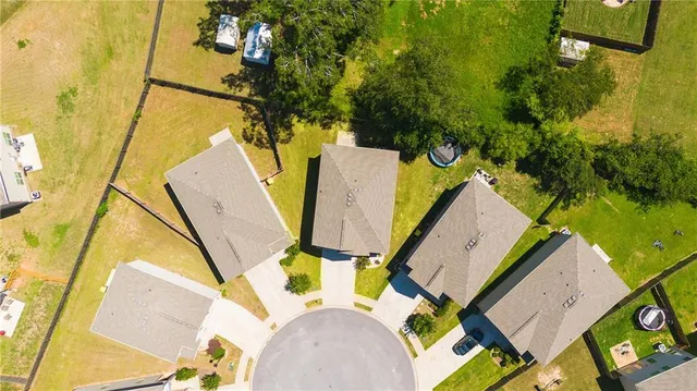 a picture of city view with lake view