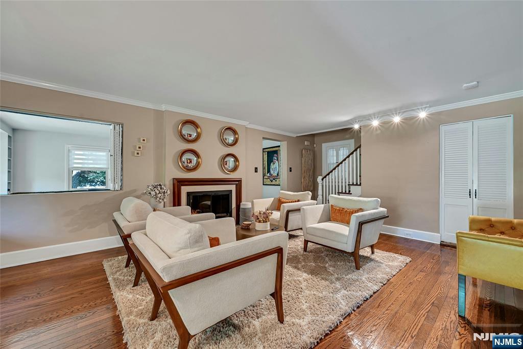 730 River Road Teaneck, NJ 07666 - Photo 5 of 39