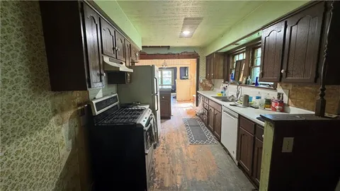 $149,950 | 1812 East 135th Street, Grandview, MO 64030