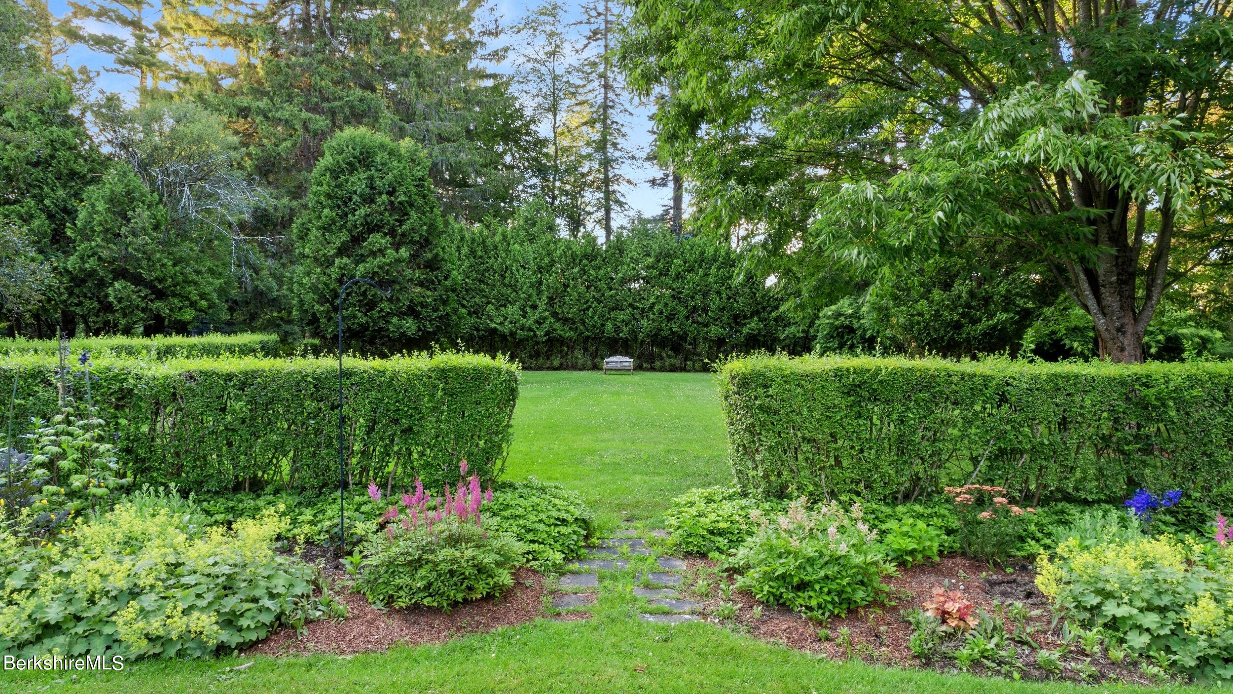 5 Glendale Road Stockbridge, MA 01262 - Photo 24 of 56 LRDSC01431