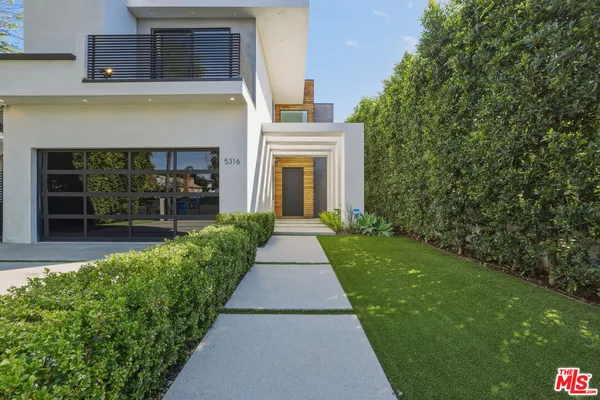 $2,850,000 | 5316 Lennox Avenue, Sherman Oaks, CA 91401
