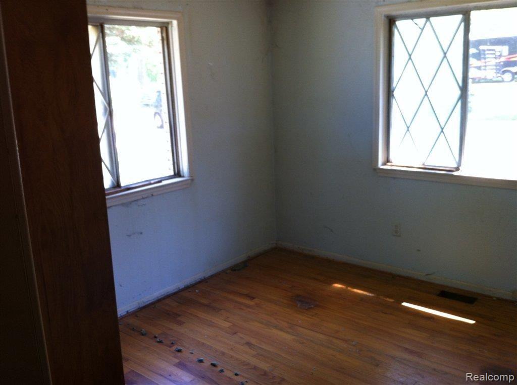 2533 Rubbins Road Howell, MI 48843 - Photo 16 of 19 IMG_1236.JPG