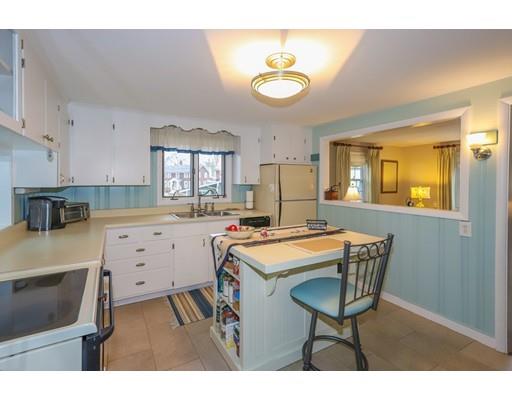 4 Francis Road Salem, MA 01970 - Photo 11 of 32 Gallery Image 11