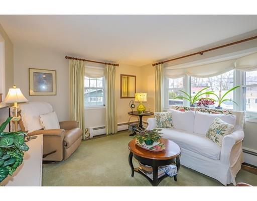 4 Francis Road Salem, MA 01970 - Photo 6 of 32 Gallery Image 6