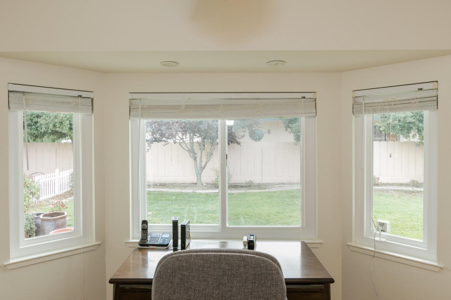 18570 Ranchito Del Rio Drive Salinas, CA 93908 - Photo 17 of 47 Gallery Image 17