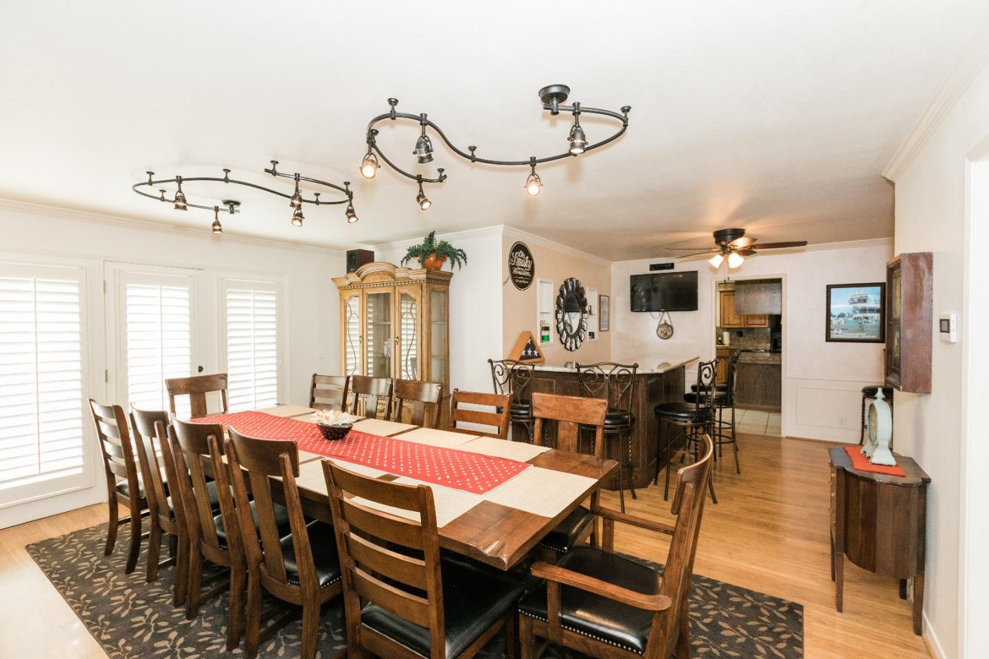18570 Ranchito Del Rio Drive Salinas, CA 93908 - Photo 7 of 47 Gallery Image 7