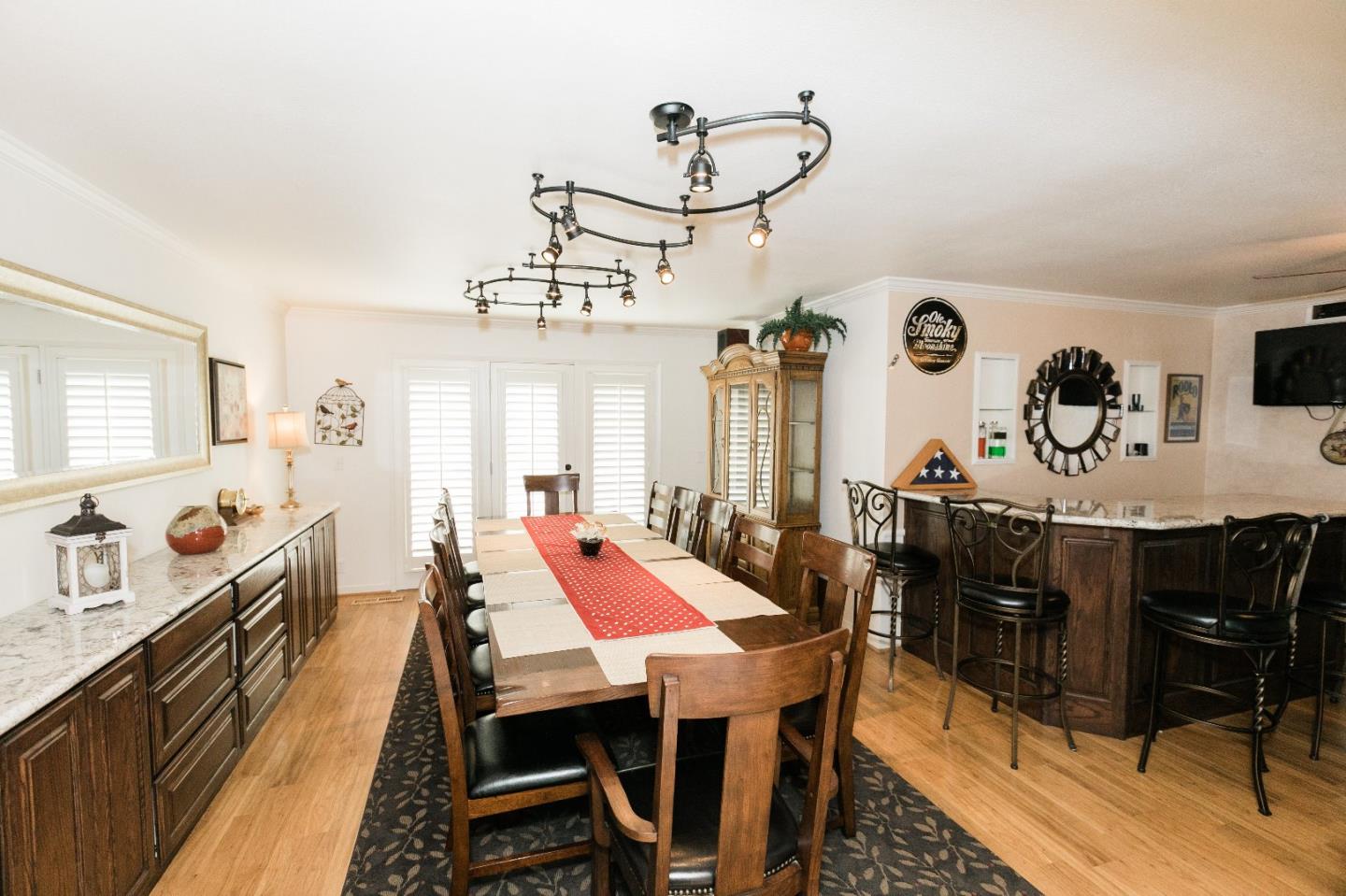 18570 Ranchito Del Rio Drive Salinas, CA 93908 - Photo 8 of 47 Gallery Image 8