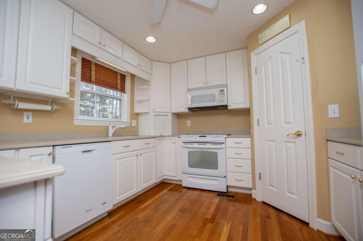 128 Manor Way Carrollton, GA 30117 - Photo 30 of 68