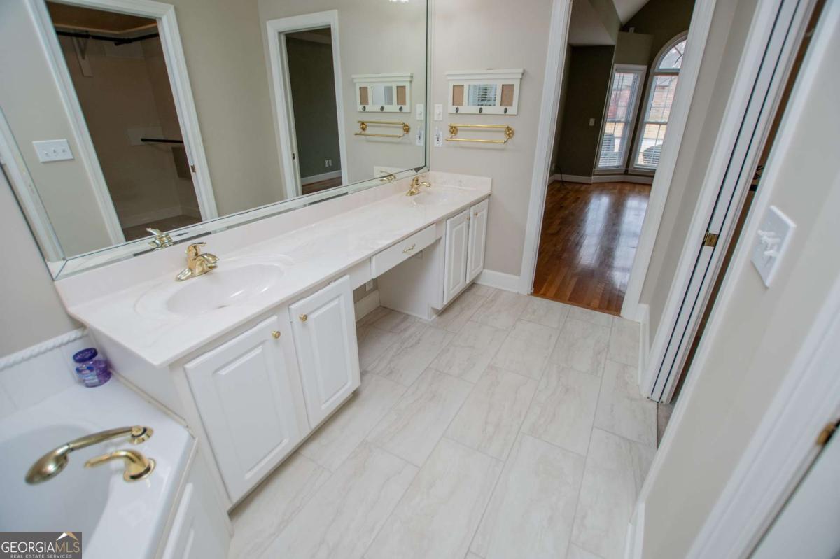 128 Manor Way Carrollton, GA 30117 - Photo 38 of 68