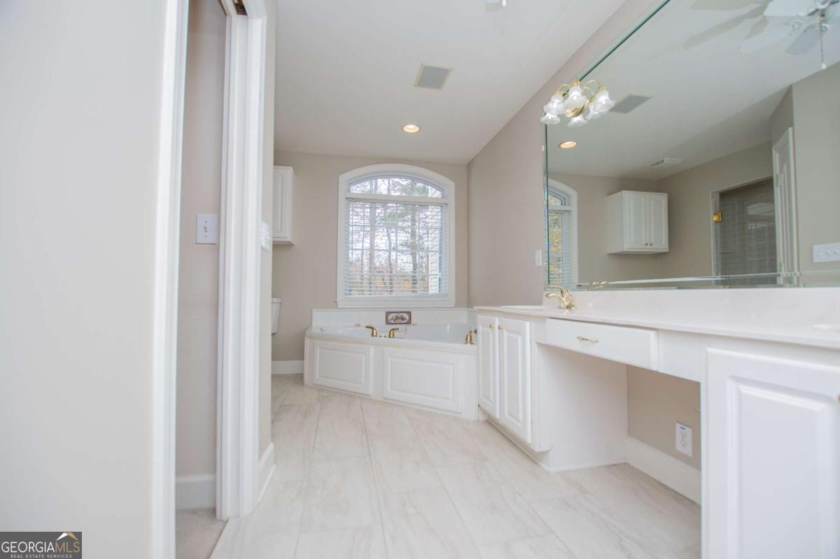 128 Manor Way Carrollton, GA 30117 - Photo 41 of 68