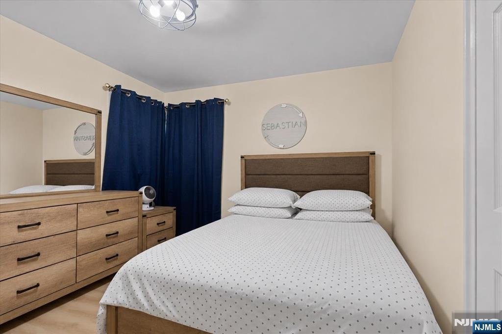 43 Berwyn Place Bergenfield, NJ 07621 - Photo 16 of 31