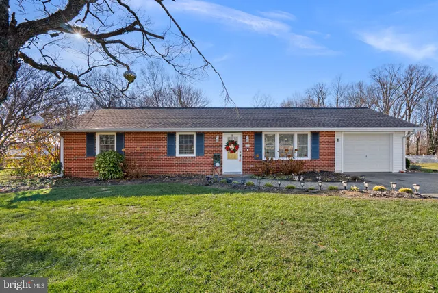 $400,000 | 319 Wayne Avenue, Westminster, MD 21157