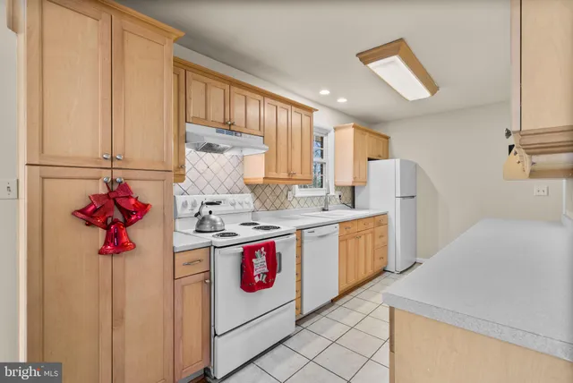 $400,000 | 319 Wayne Avenue, Westminster, MD 21157