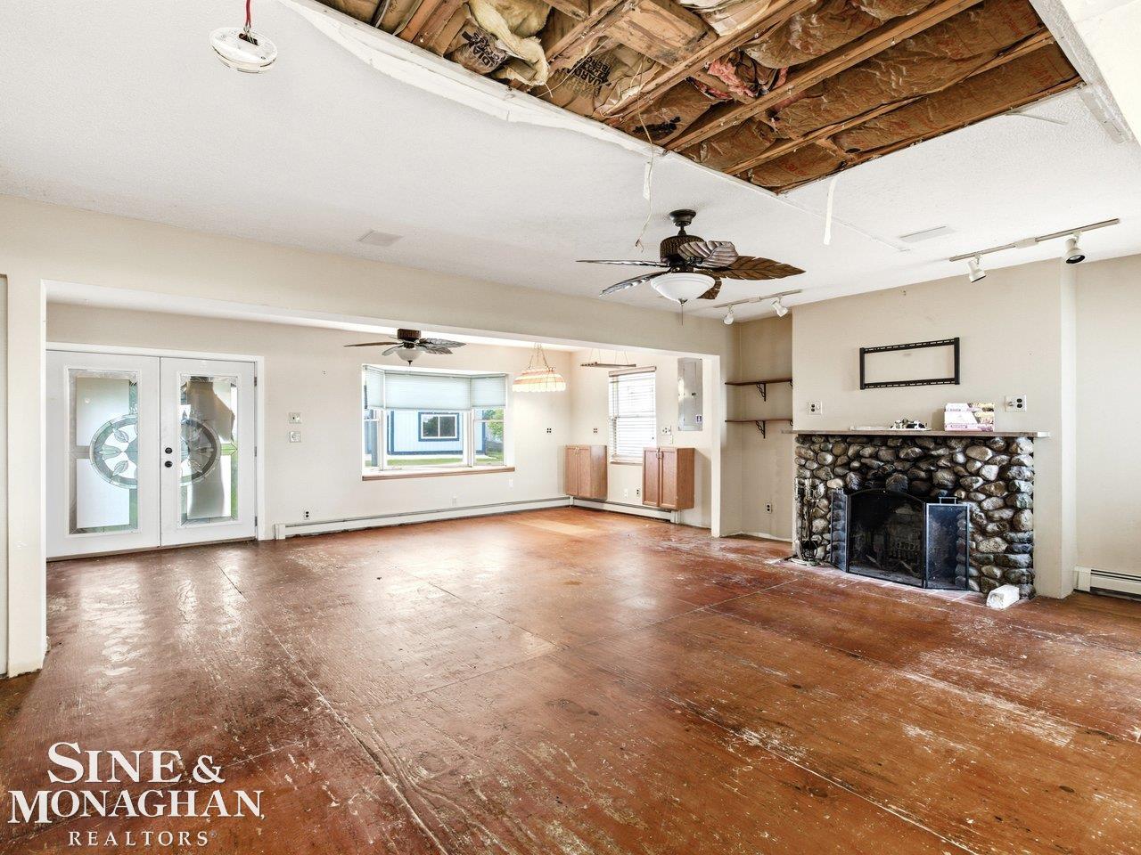 6143 Pointe Tremble Road Algonac, MI 48001 - Photo 14 of 47