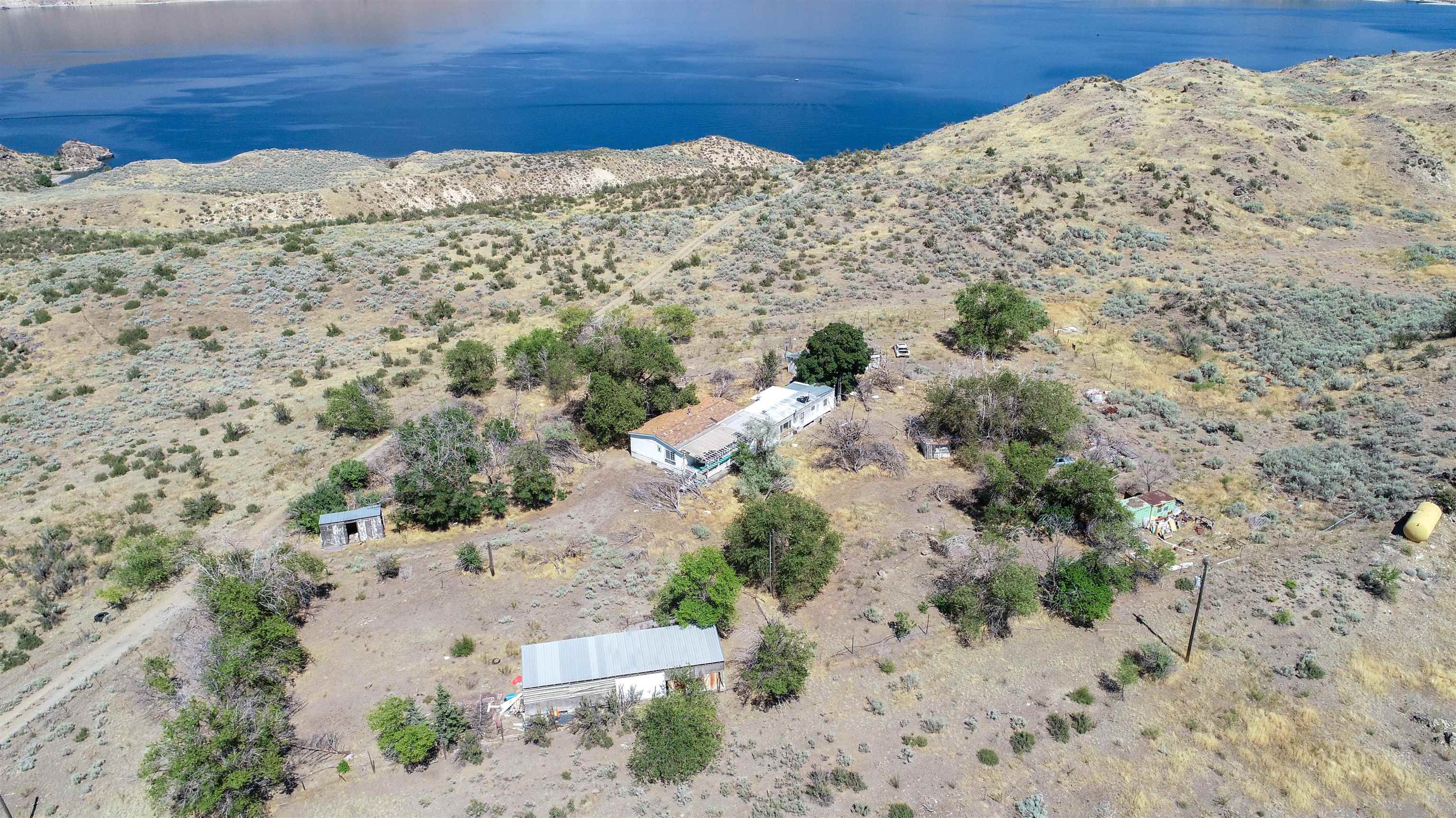 5600 Spring Canyon Road Grand Coulee, WA 99133 - Photo 11 of 17