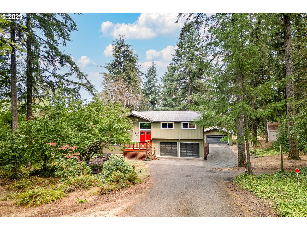 3503 Northwest Valley View Drive Albany, OR 97321 - Photo 13 of 43 a view of a house with a yard