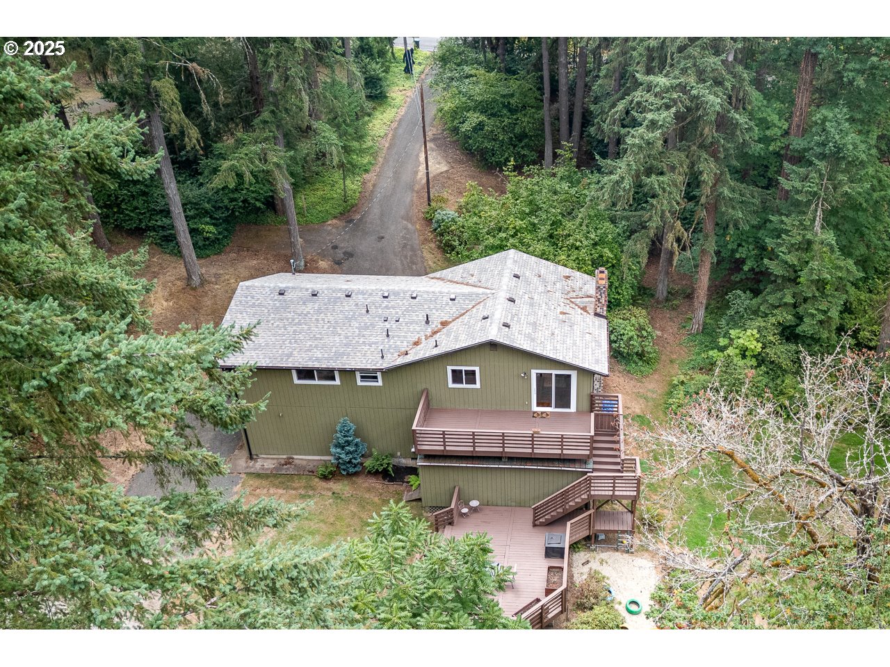 3503 Northwest Valley View Drive Albany, OR 97321 - Photo 2 of 43 an aerial view of a house with a yard