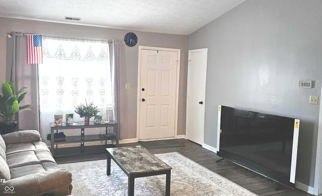 $199,900 | 6643 South New Jersey Street, Indianapolis, IN 46227