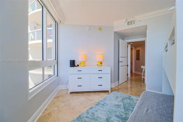 $10,000 | 6365 Collins Avenue, Unit 1903, Miami Beach, FL 33141