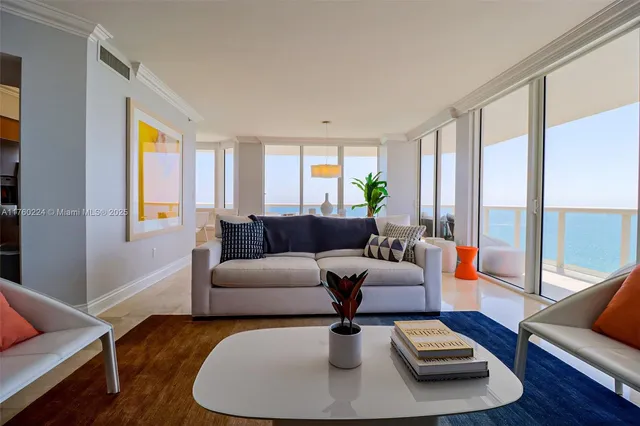 $13,000 | 6365 Collins Avenue, Unit 1903, Miami Beach, FL 33141