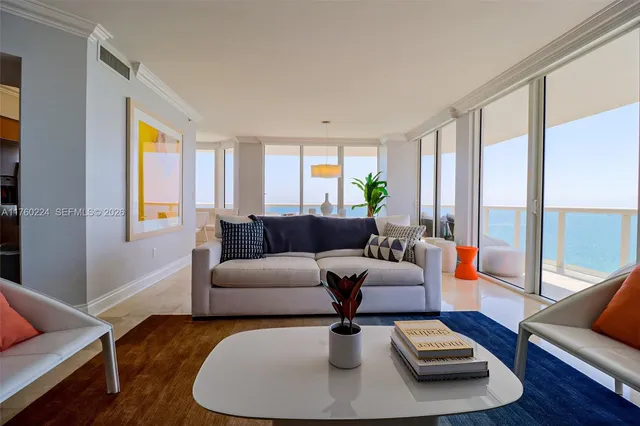 $10,000 | 6365 Collins Avenue, Unit 1903, Miami Beach, FL 33141
