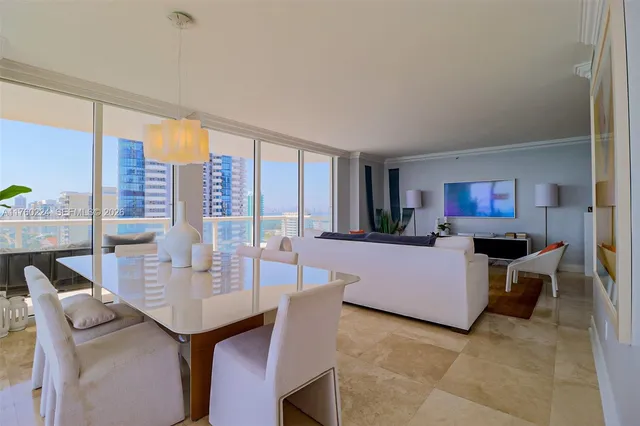 $10,000 | 6365 Collins Avenue, Unit 1903, Miami Beach, FL 33141