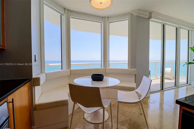 $13,000 | 6365 Collins Avenue, Unit 1903, Miami Beach, FL 33141