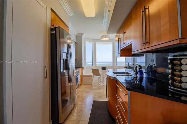 $13,000 | 6365 Collins Avenue, Unit 1903, Miami Beach, FL 33141