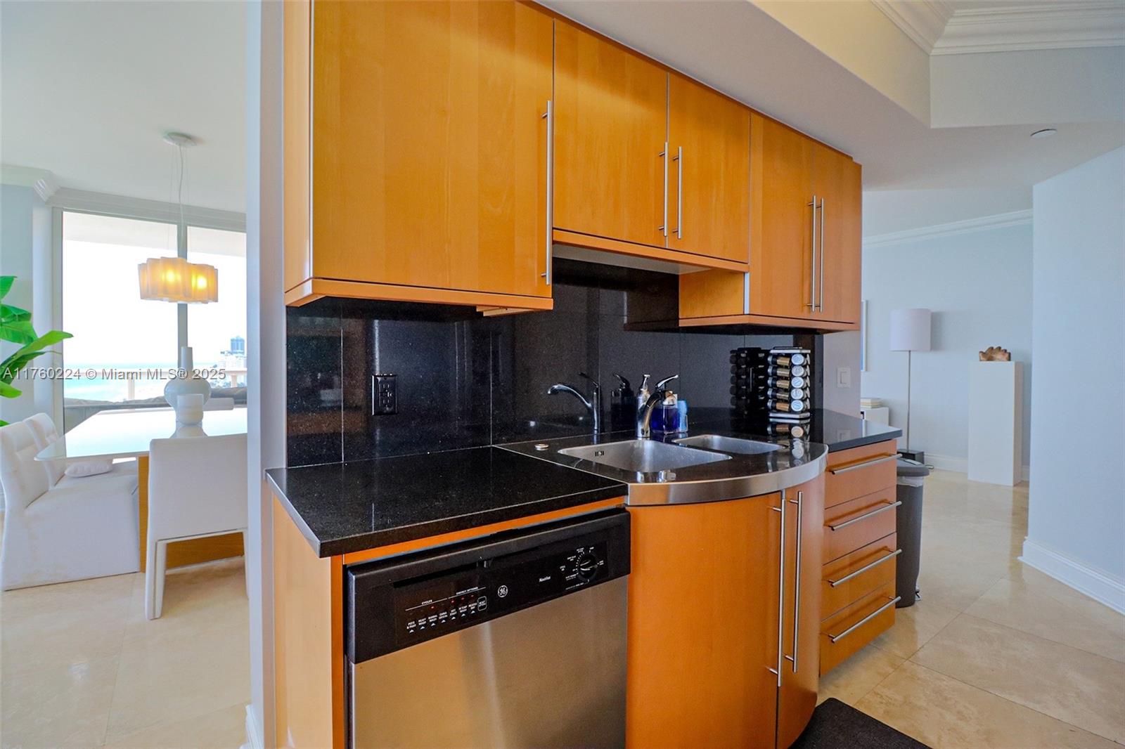 6365 Collins Avenue, Unit 1903 Miami Beach, FL 33141 - Photo 39 of 88