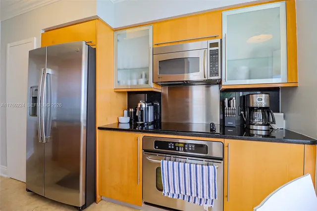 $10,000 | 6365 Collins Avenue, Unit 1903, Miami Beach, FL 33141