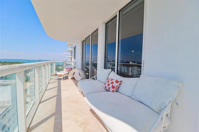 $10,000 | 6365 Collins Avenue, Unit 1903, Miami Beach, FL 33141