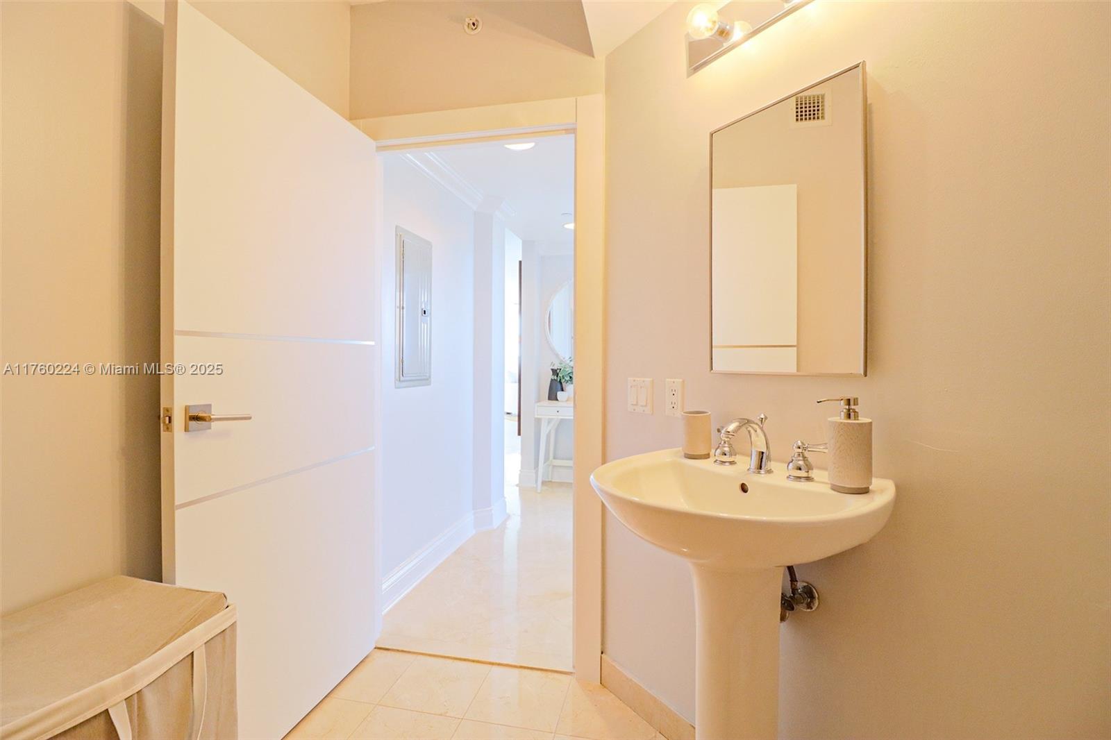 6365 Collins Avenue, Unit 1903 Miami Beach, FL 33141 - Photo 6 of 88