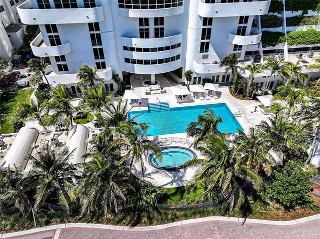 $13,000 | 6365 Collins Avenue, Unit 1903, Miami Beach, FL 33141